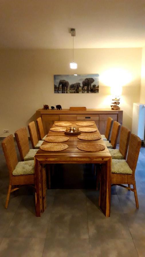 Maison et vélos à Godinne dans la Vallée de la Meuse Exterior foto